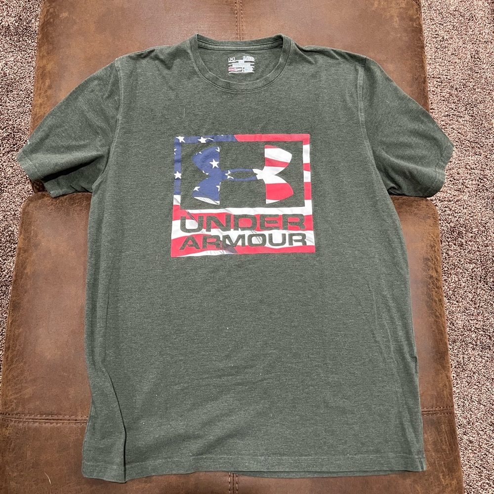 Under Armour Tee shirt Green men’s XL military American flag